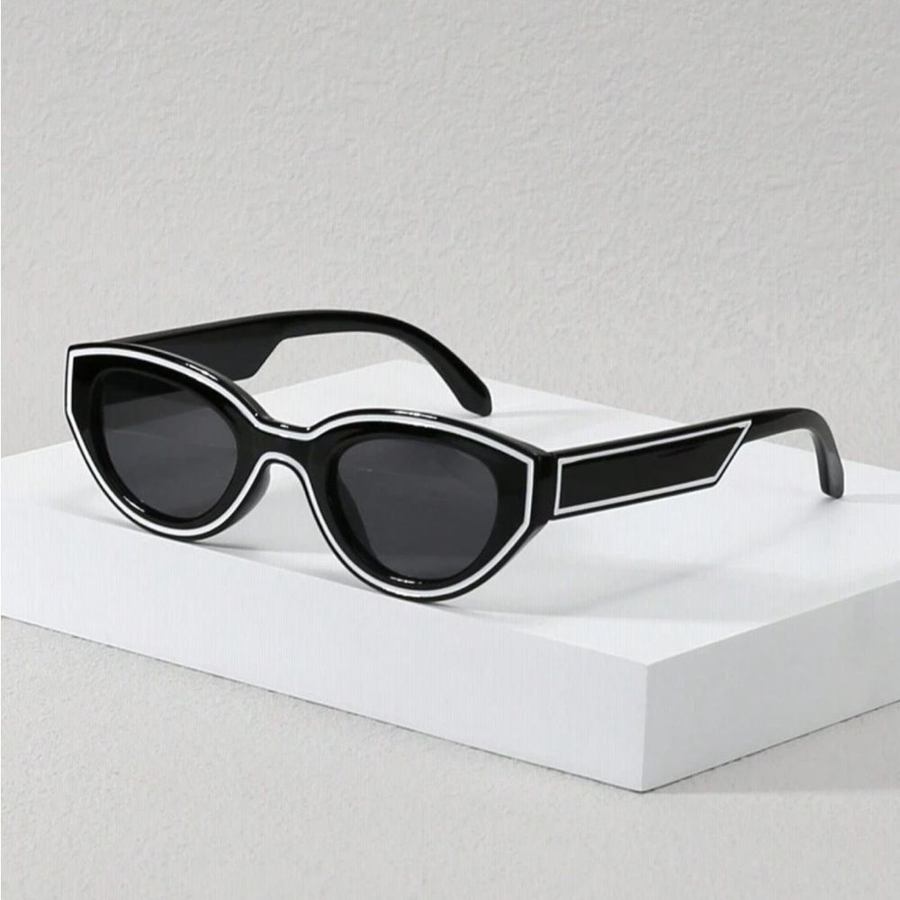 Funky Black & White Cat Eye Oval Shaped Sunglasses w Dark Grey Lens OS New - Picture 8 of 9